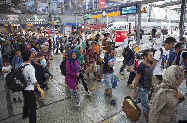 O βαυαρός πρωθυπουργός ζητά από την Μέρκελ όριο 200.000 προσφύγων