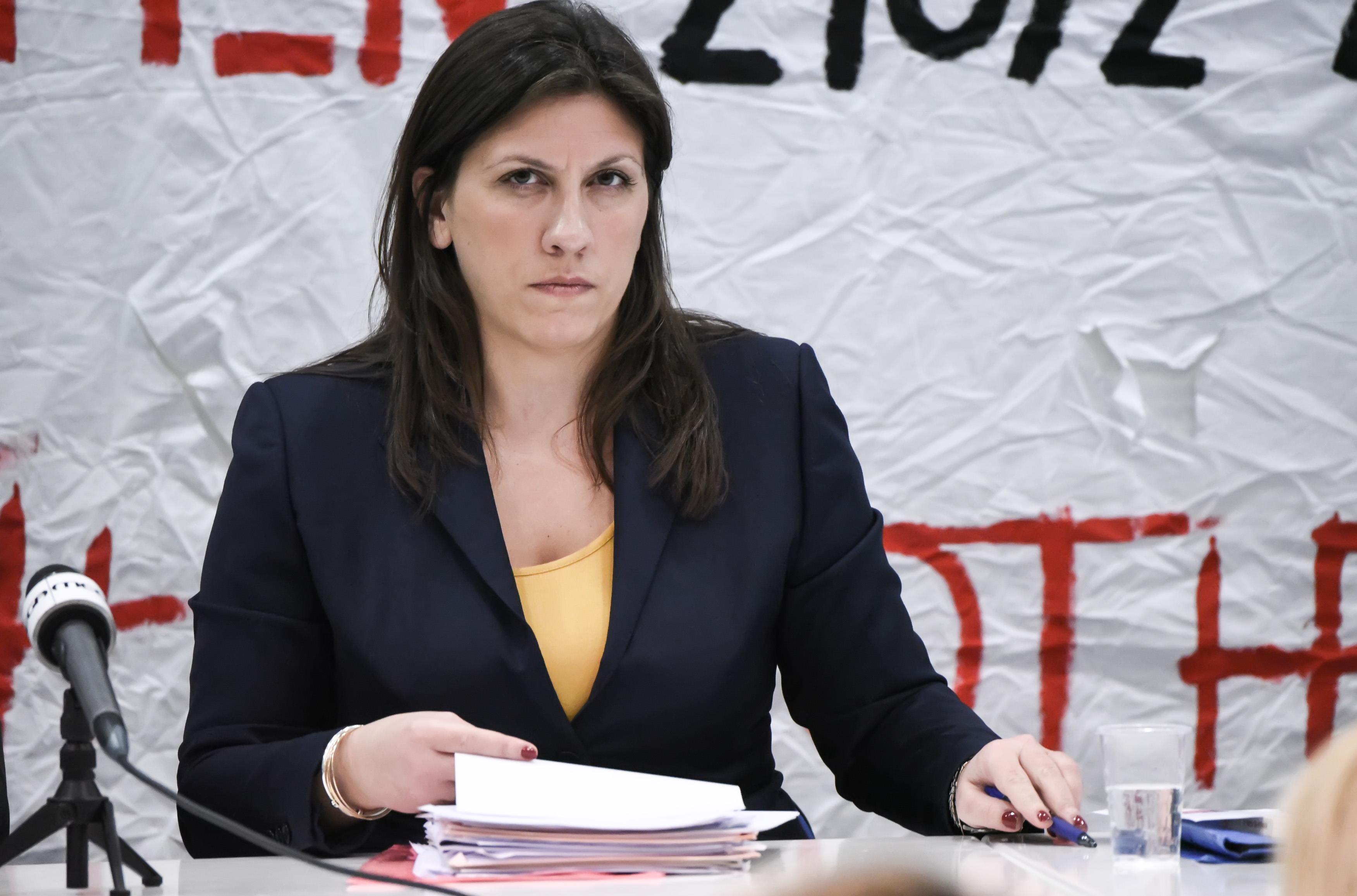 Ο Τσίπρας μιλούσε στη Βουλή και η Ζωή Κωνσταντοπούλου απαντούσε