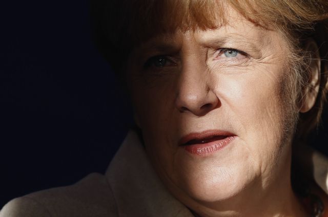 Βουλευτές της Μέρκελ ανοιχτά εναντίον της για την πολιτική στο Προσφυγικό