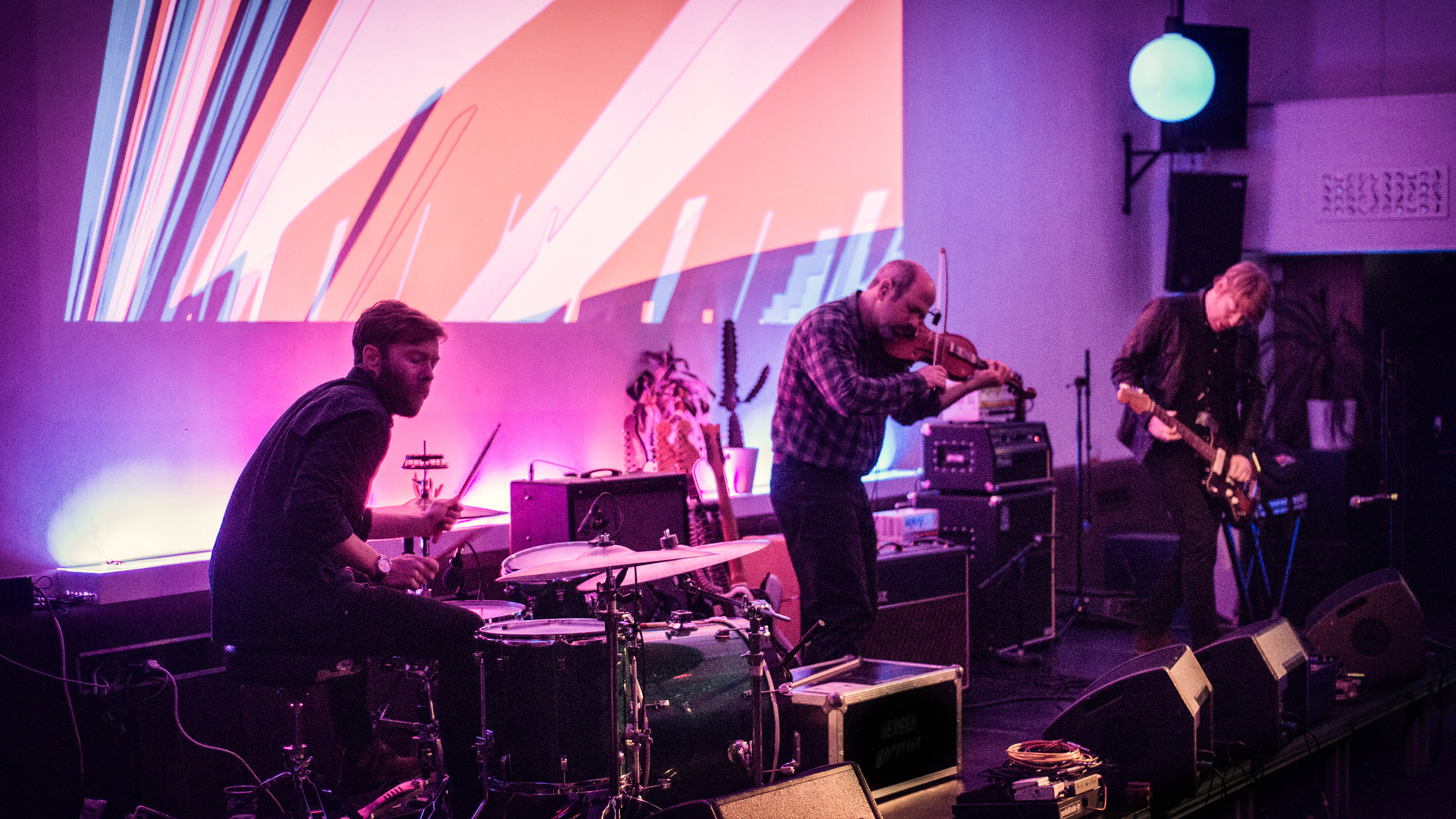 Από την ανεξάρτητη μουσική σκηνή της Νορβηγίας στην Ελλάδα οι Lumen Drones