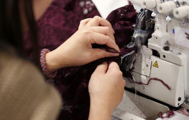 Παιδιά από τη Συρία δουλεύουν στην Τουρκία για να ντύσουν την Ευρώπη