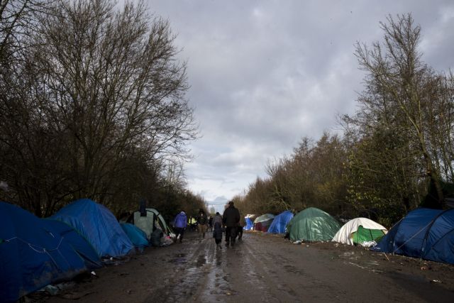 Συμβολική ποινή για τον Βρετανό που έβγαλε 4χρονη από τη «Ζούγκλα» του Καλαί