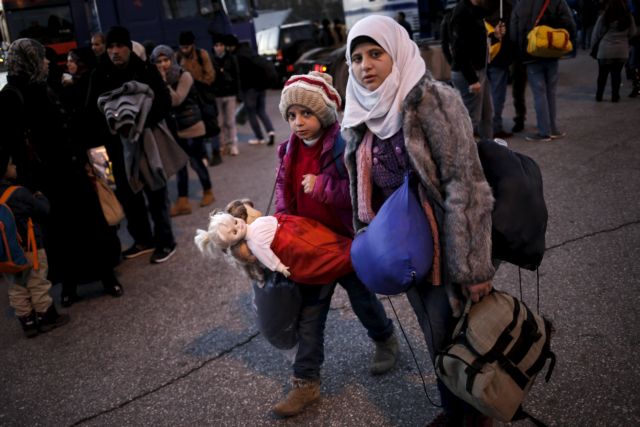 Χέρι στις περιουσίες των προσφύγων βάζει και η Ελβετία