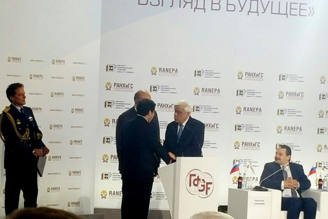 Με τον Βλαντιμίρ Πούτιν συναντάται στη Μόσχα ο Πρόεδρος της Δημοκρατίας