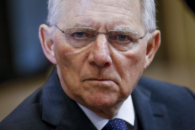 Σόιμπλε: Η ΕΕ πρέπει να αφιερώσει μεγαλύτερα κονδύλια για το προσφυγικό