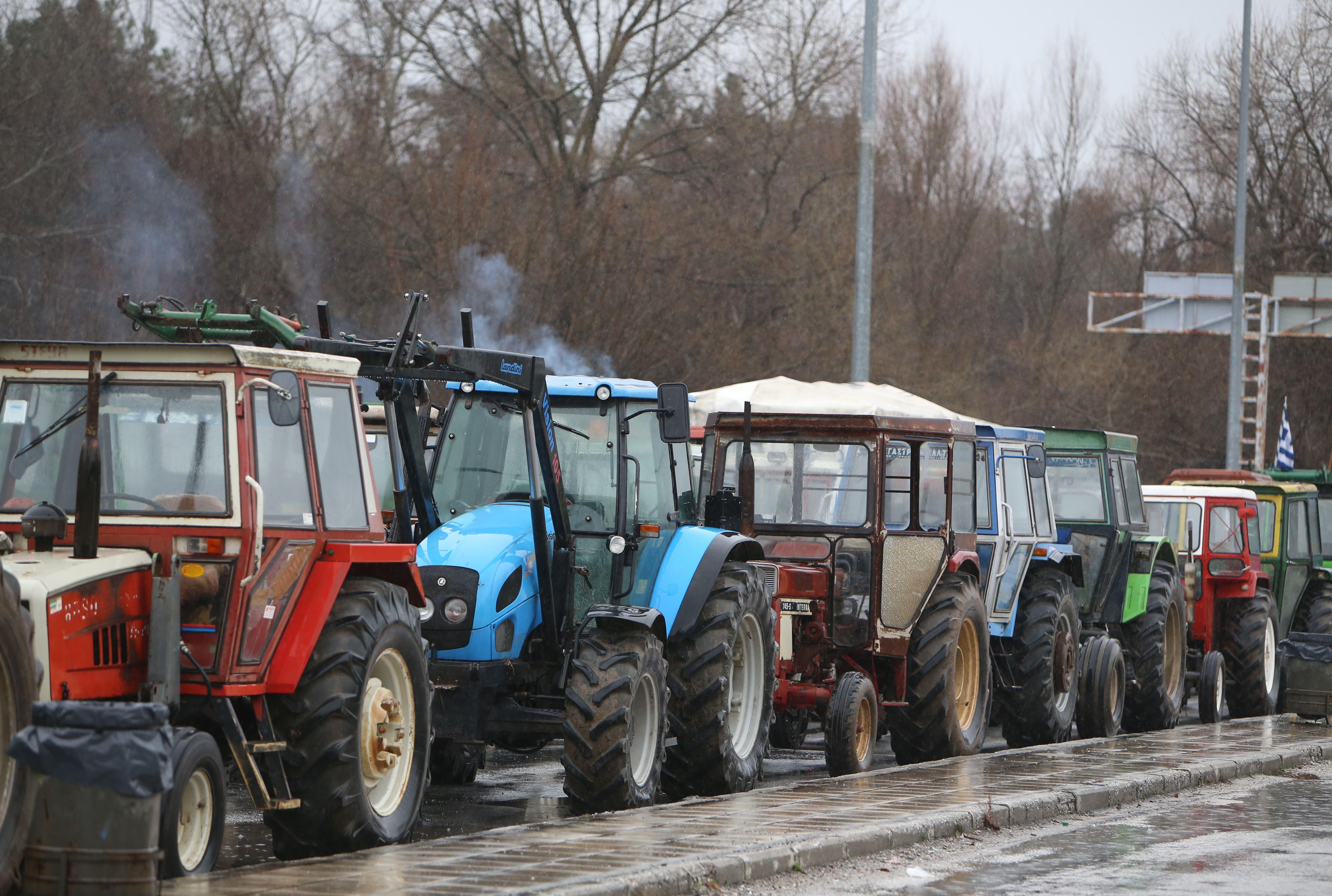 Οι αγρότες μαρσάρουν για συγκεντρώσεις και μπλόκα