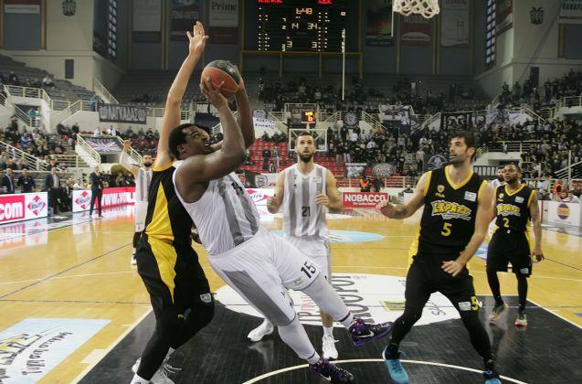 Σούπερ ανατροπή του ΠΑΟΚ που πήρε το ντέρμπι από την ΑΕΚ