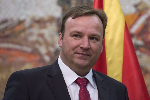 Σκόπια: Υπηρεσιακή κυβέρνηση Ντιμίτριεφ μέχρι τις κάλπες του Απριλίου