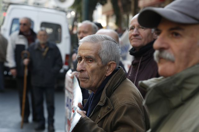 Παναττική συγκέντρωση συνταξιούχων στην πλατεία Κοτζιά