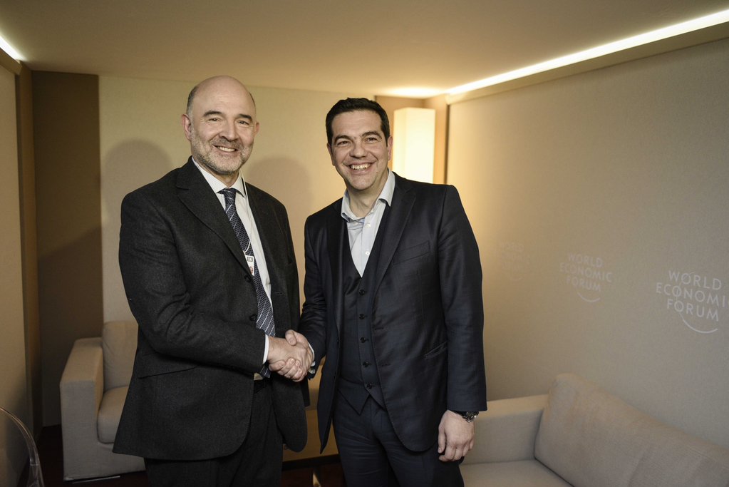 Έγκαιρη αξιολόγηση ζήτησε από τον Μοσκοβισί ο Αλ.Τσίπρας