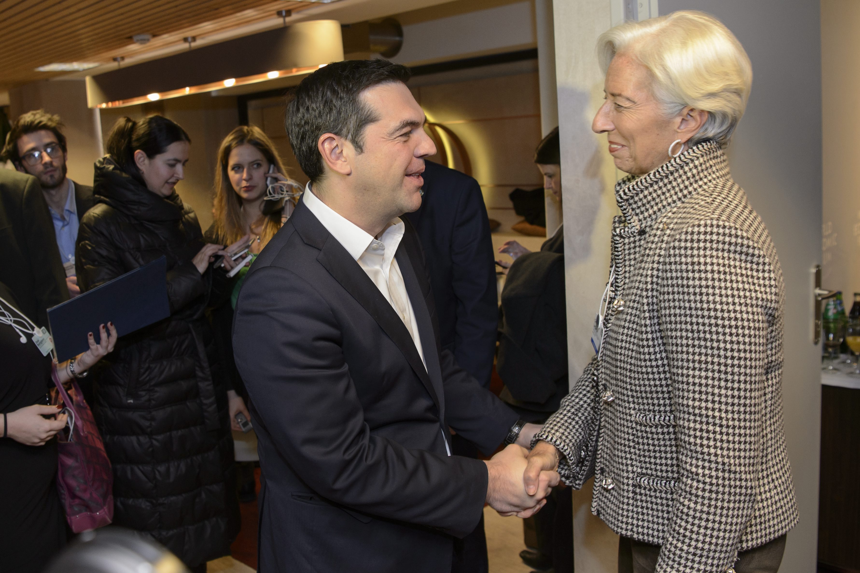 ΔΝΤ: Μόνο με ελάφρυνση χρέους συνεχίζουμε να στηρίζουμε Ελλάδα