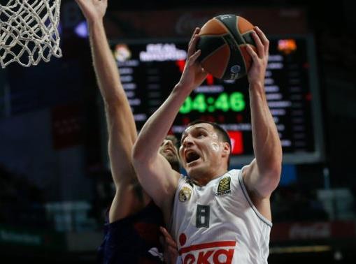 Αμφίβολος με Ολυμπιακό ο Γιόνας Ματσιούλις