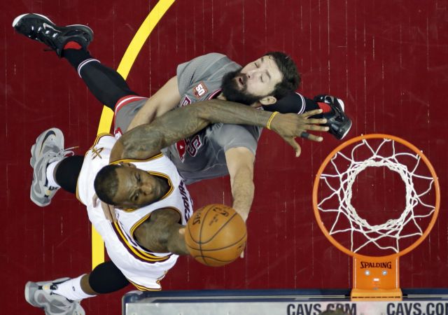 Ήττα για Κλίβελαντ και Μπακς, θετικός ο Αντετοκούνμπο