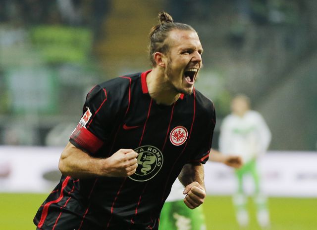 Νίκη «χρυσάφι» για την Αϊντραχτ, ήττα έκπληξη για τη Σάλκε