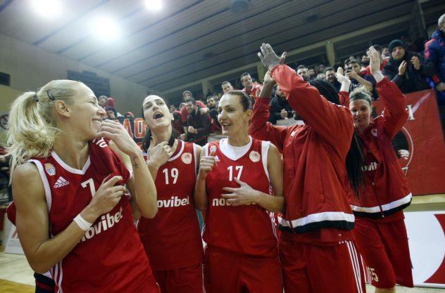 Ο Ολυμπιακός συνέτριψε τον Παναθηναϊκό στο μπάσκετ γυναικών