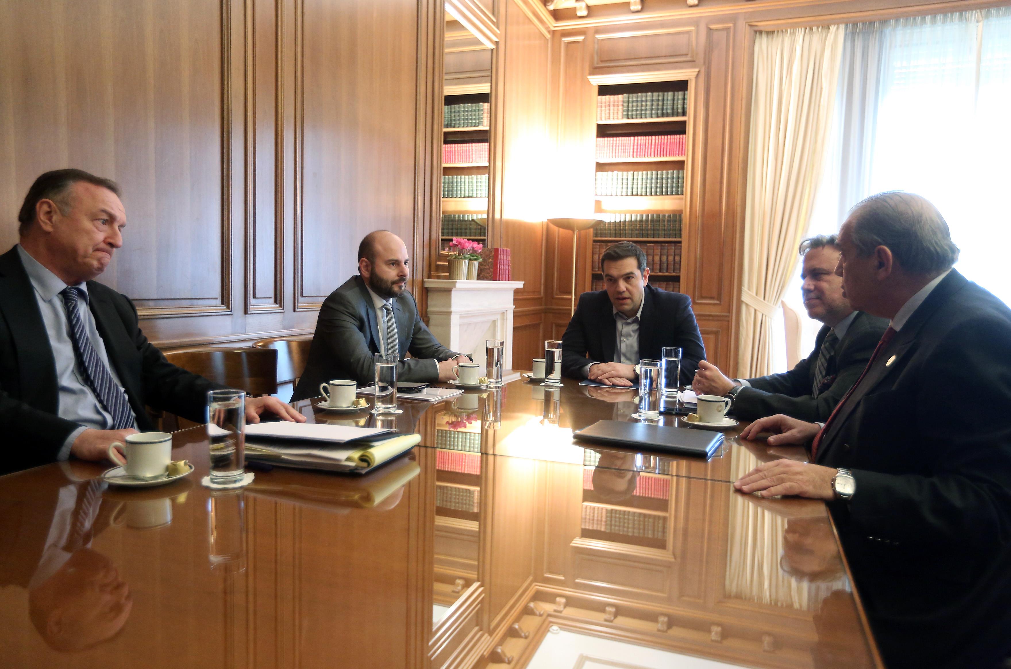 Τσίπρας προς επιστήμονες: Να βρούμε λύση για τους πιο αδύναμους