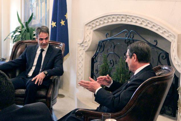 Με μηνύματα προς την Αθήνα η επίσκεψη Μητσοτάκη στην Κύπρο