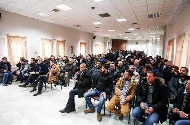 Για το ραντεβού τους με τον πρωθυπουργό αποφασίζουν οι αγρότες