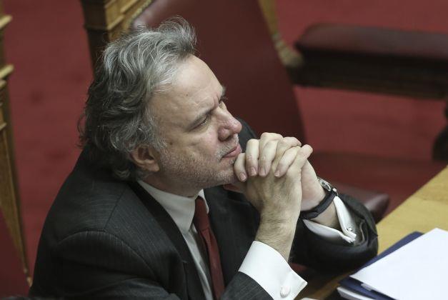 Κατρούγκαλος: Είμαστε έτοιμοι να συζητήσουμε βελτιώσεις με τους αγρότες