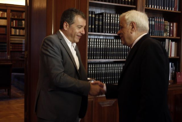 Θεοδωράκης σε Πρόεδρο: Γιατί καταφεύγω σε εσάς για το προσφυγικό