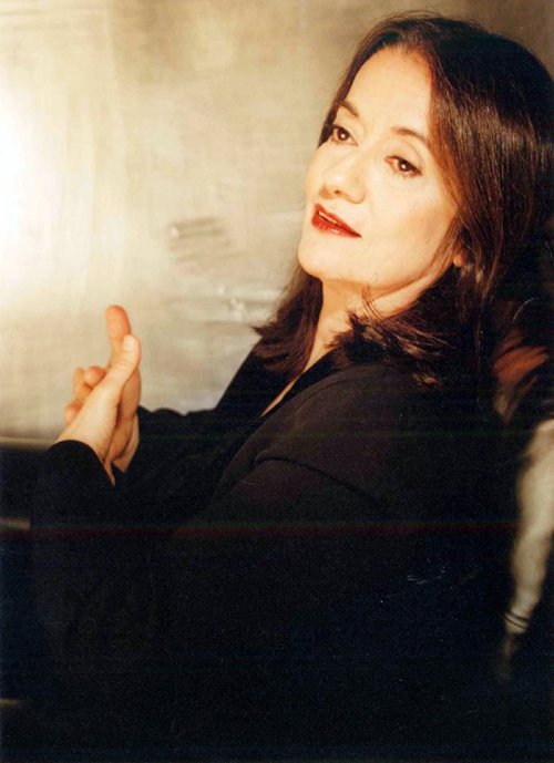 Η Ελένη Καραϊνδρου για δυο παραστάσεις στο Μέγαρο Μουσικής Θεσσαλονίκης