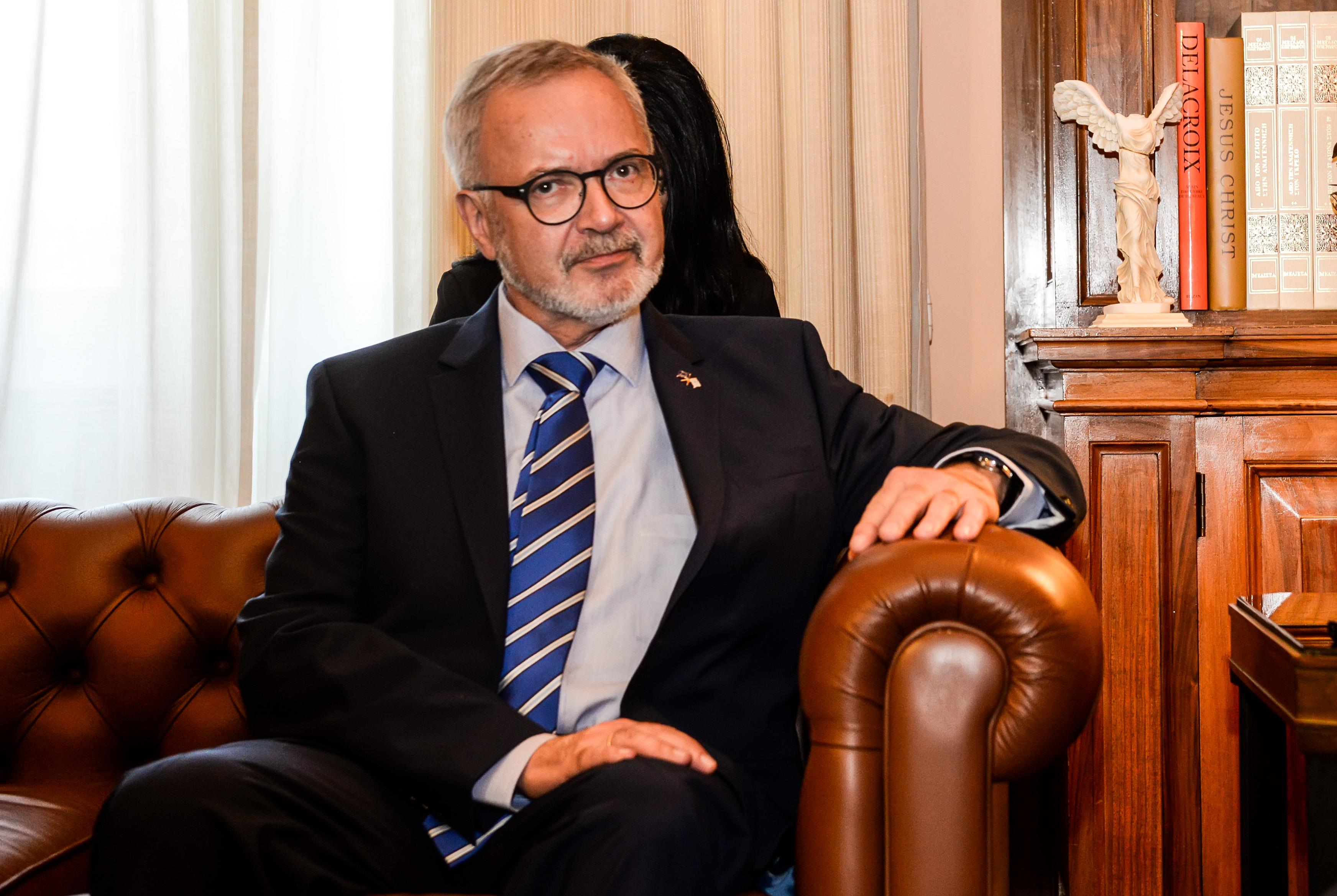 Η χρηματοδότηση των ΜμΕ στη συνάντηση Τσίπρα – Χόγιερ