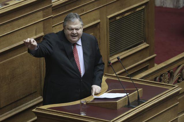 Βενιζέλος: Η δήθεν αδειοδότηση θα είναι ο πολιτικός τάφος της κυβέρνησης