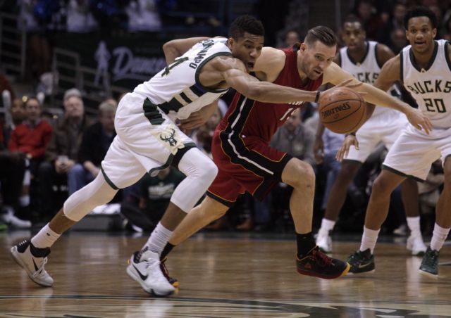 Εξαιρετική εμφάνιση Αντετοκούνμπο στην ήττα όμως των Μπακς