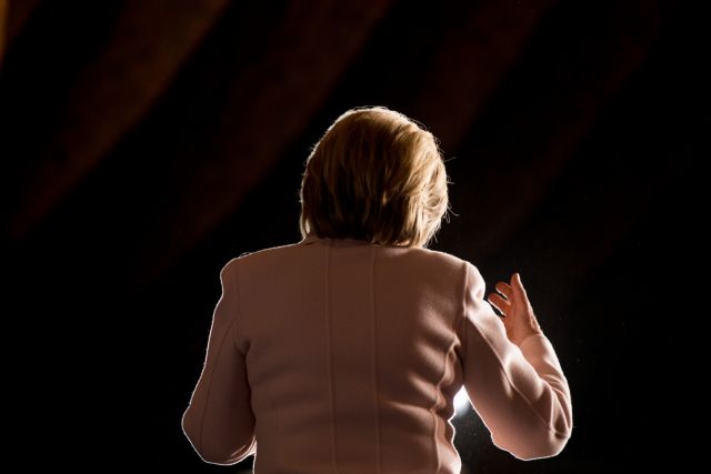 Άκρως απόρρητες πληροφορίες σε e-mails της Χίλαρι Κλίντον