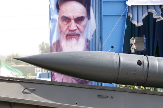 To Ιράν αναβαθμίζει τα πυραυλικά του συστήματα, περιμένει και ρωσικούς S-300
