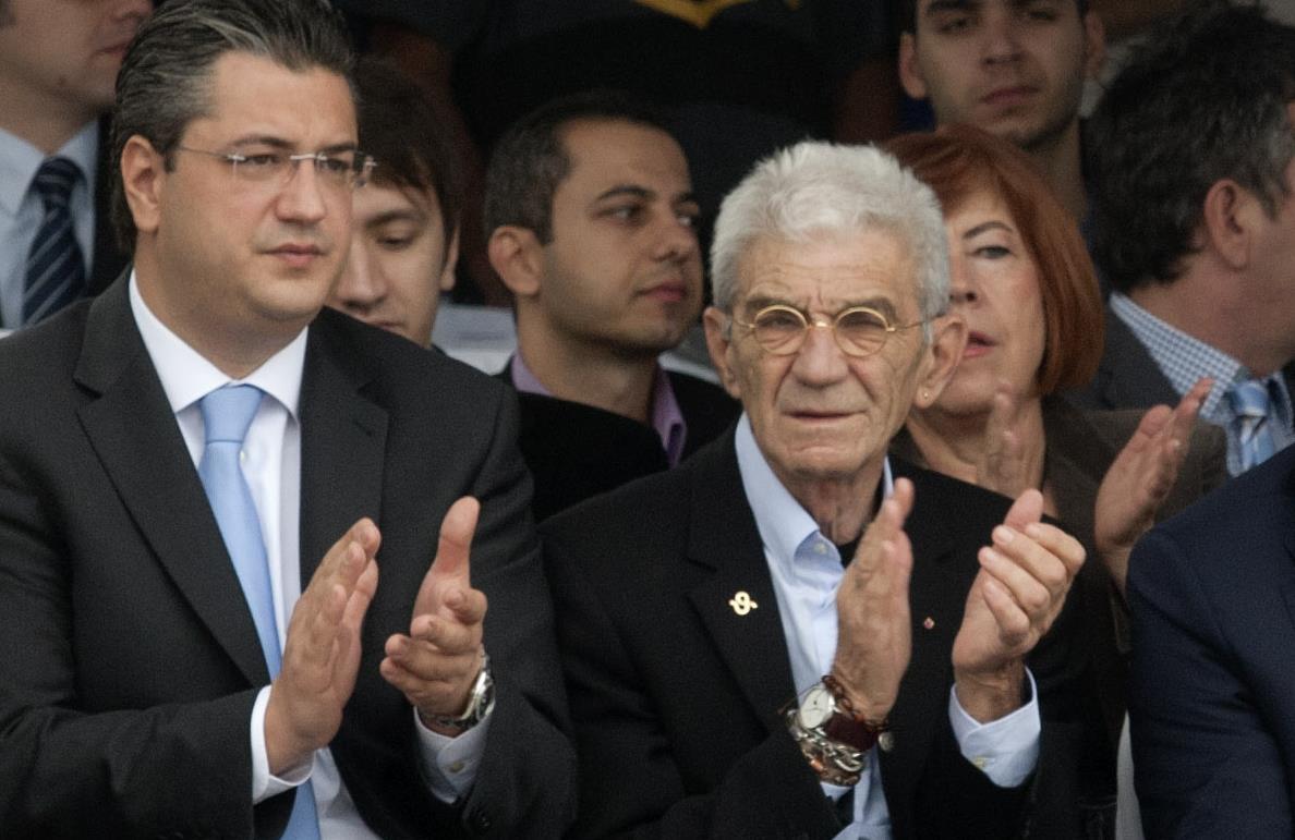 Αντιπαράθεση Τζιτζικώστα-Μπουτάρη για το προσφυγικό