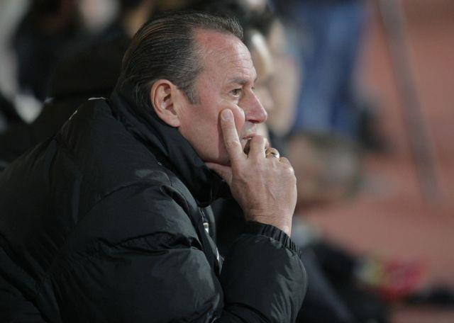 Παραιτήθηκε από τον πάγκο της Χοφενχάιμ ο Στέφενς