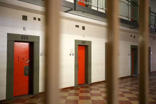 Αποφυλακίστηκε μετά από 30 χρόνια και σκότωσε, στις δύο ημέρες, τη μητέρα του