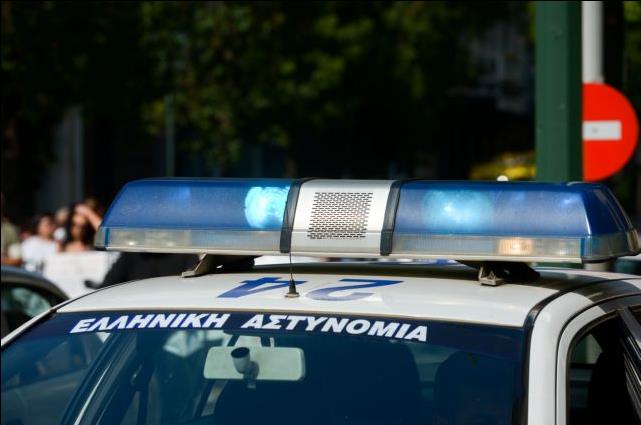 Νεκρή 59χρονη στη διάρκεια ληστείας μέσα στο σπίτι της στον Πειραιά