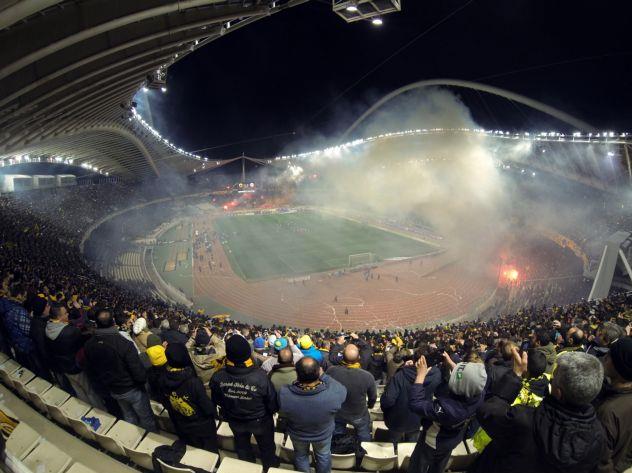 AEK VS Ολυμπιακός: Όλα τα βλέμματα στο ΟΑΚΑ (19:30)