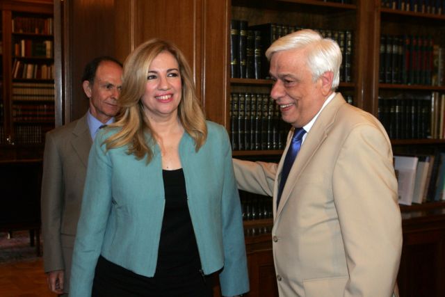 Συμβούλιο Πολιτικών Αρχηγών για το προσφυγικό ζητά η Φ.Γεννηματά