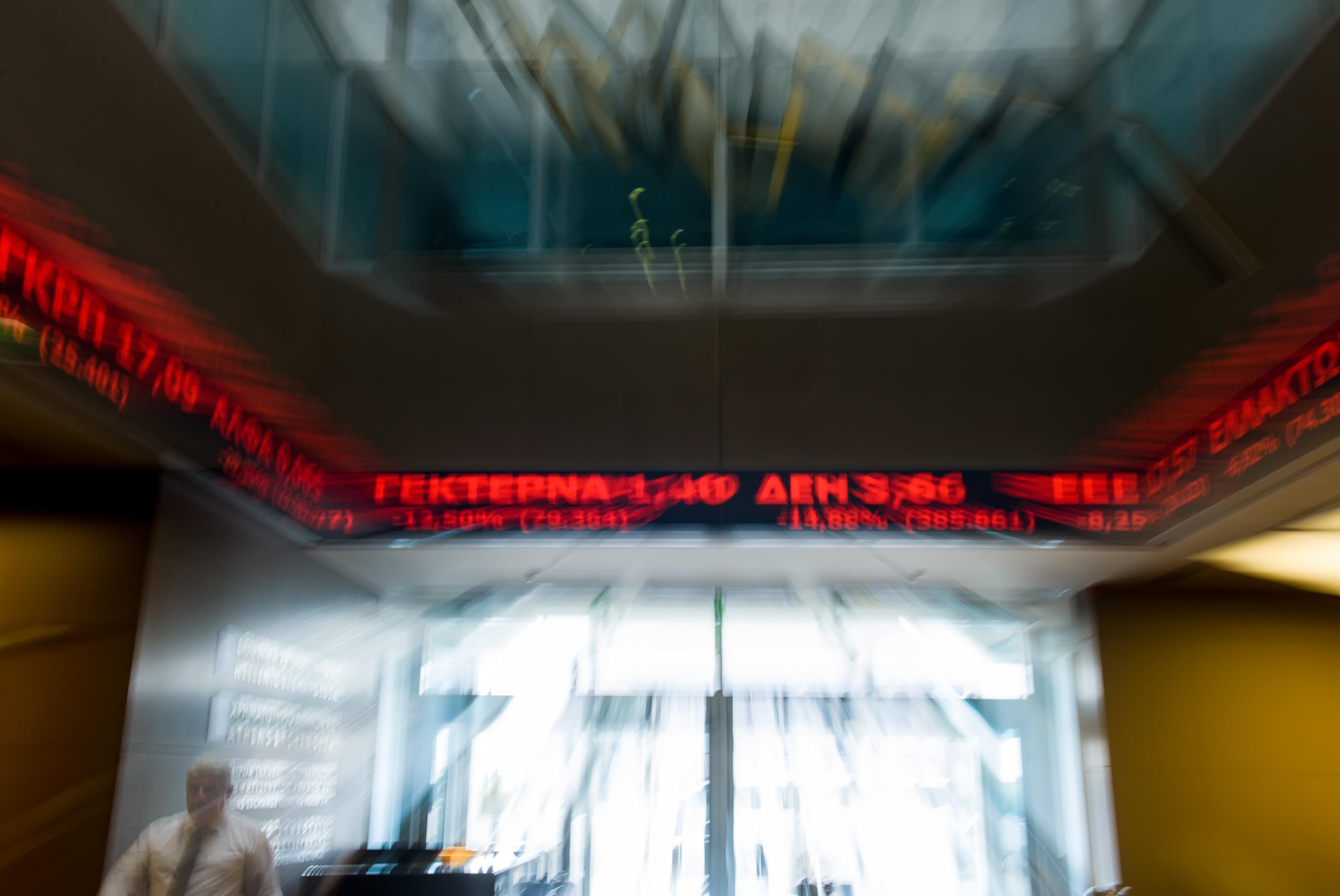 Κραχ στο Χρηματιστήριο, σε ιστορικά χαμηλά ο δείκτης