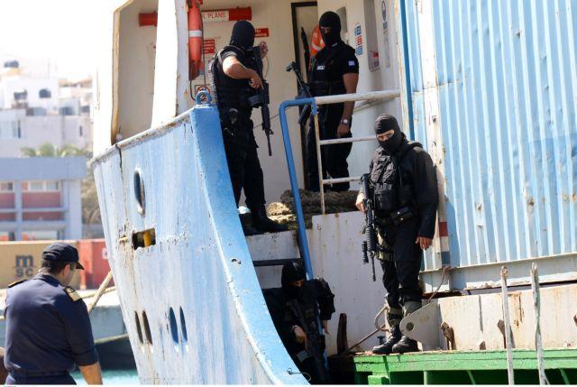 Έρευνα σε πλοίο στη Σούδα που μεταφέρει όπλα