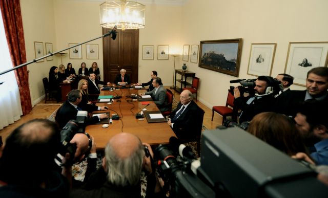 Την Παρασκευή το Συμβούλιο Πολιτικών Αρχηγών για το προσφυγικό