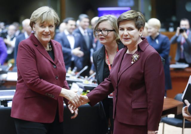 H πολωνή πρωθυπουργός πάει Βερολίνο επικρίνοντας την στάση στο προσφυγικό