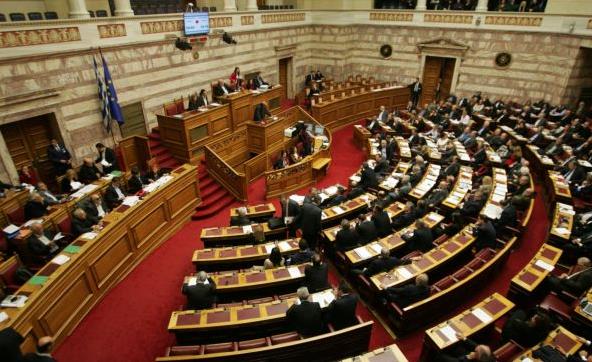 Στην Ολομέλεια η τροπολογία για τις τηλεοπτικές άδειες