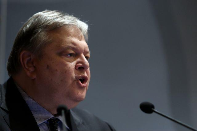 Βενιζέλος: Ολέθριο λάθος η σύνδεση εξωτερικής πολιτικής με αξιολόγηση