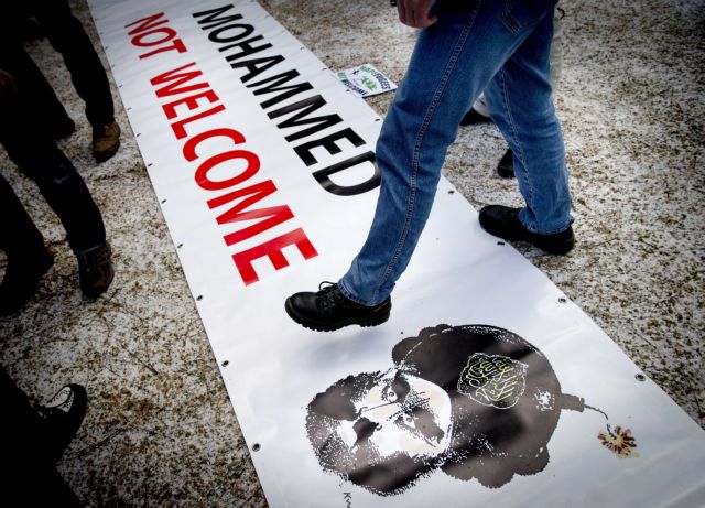 To ξενοφοβικό Pegida θέλει να επεκταθεί στην Ευρώπη καλώντας σε συγκεντρώσεις