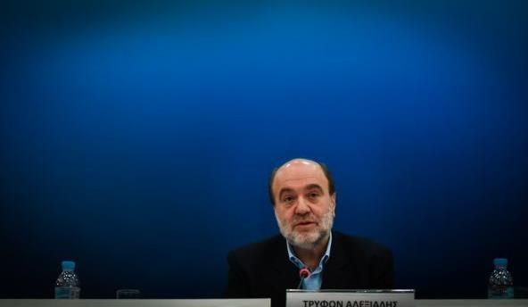 Αλεξιάδης: Δεν θα διαγραφούν τα χρέη όσων φοροδιαφεύγουν
