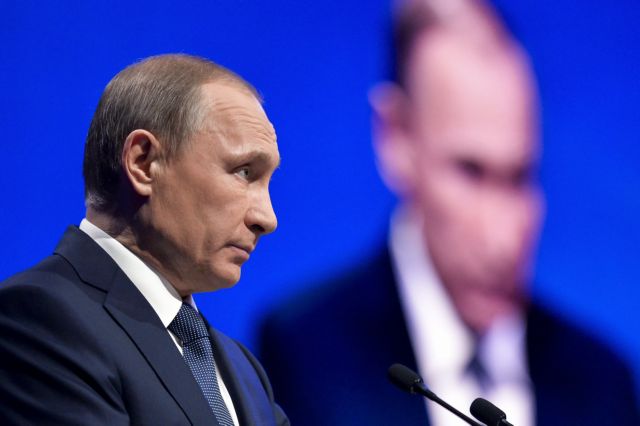 Πρόστιμο και επίθεση χάκερ σε περιοδικό που έγραψε για την κόρη του Πούτιν