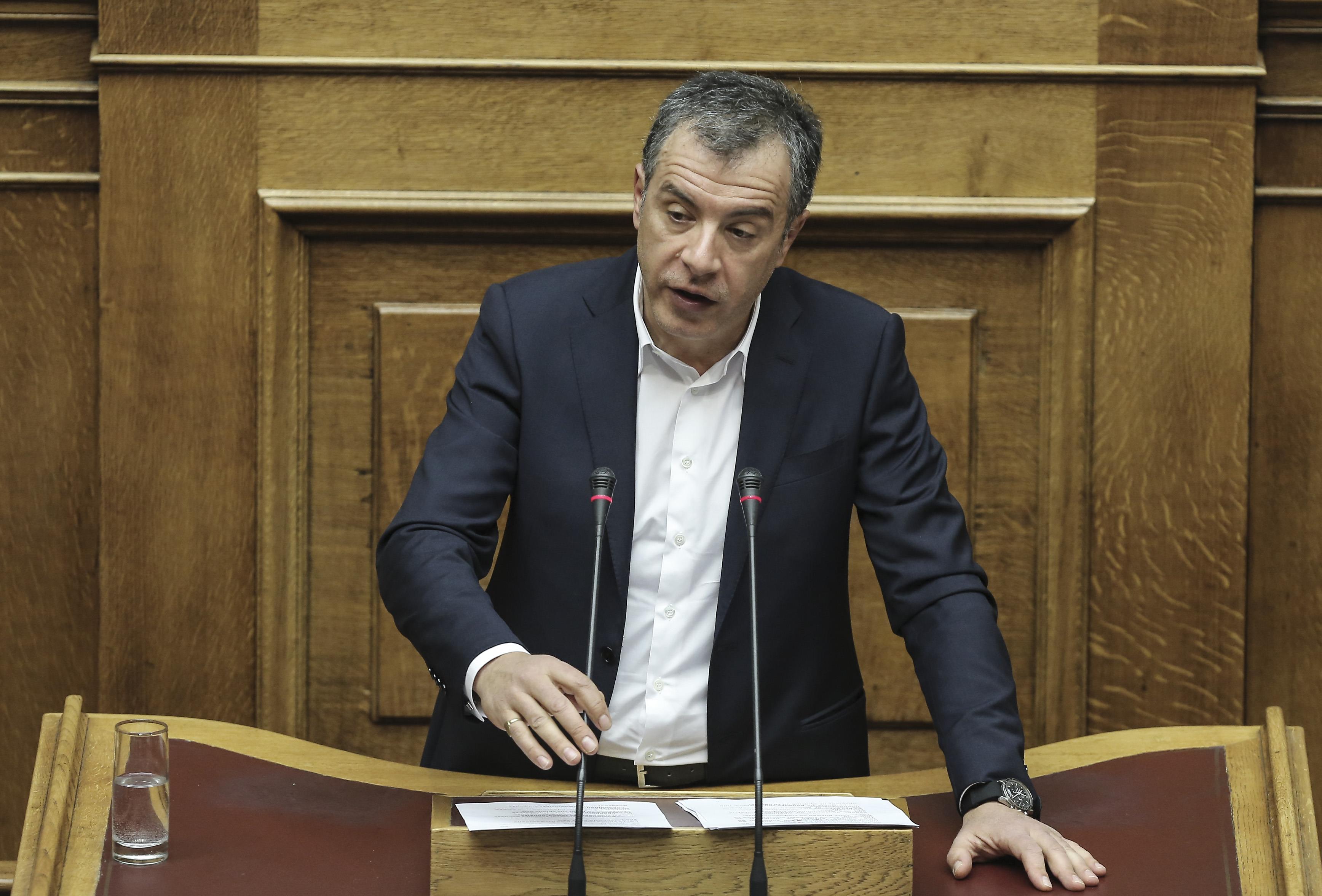 Θεοδωράκης: Δεν με φοβίζει πρόταση για εκλογή από τη βάση