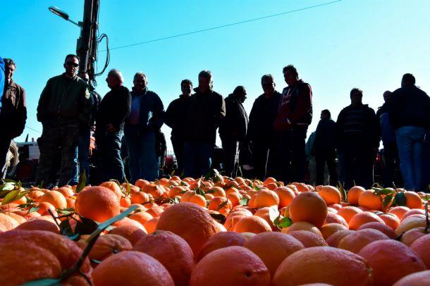 Ανησυχούν για την πορεία των εξαγωγών οι παραγωγικοί φορείς Πειραιά