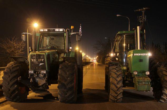 Πολυήμερο αποκλεισμό στα διόδια των Μαλγάρων εξετάζουν οι αγρότες