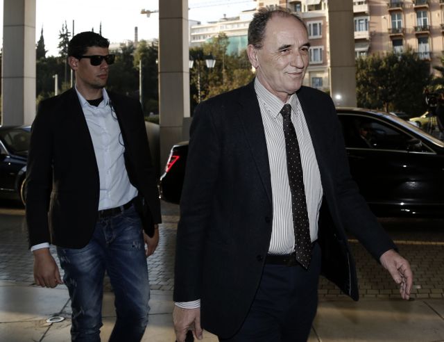 Παράταση ως 15 Μαρτίου για τα κόκκινα δάνεια συζητούν Σταθάκης-κουαρτέτο