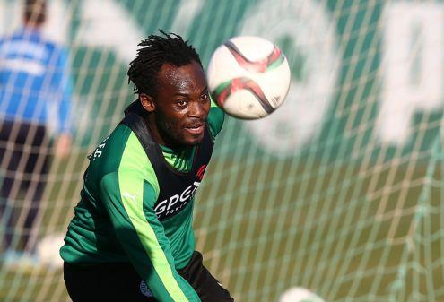 Ο Παναθηναϊκός διεψεύδει πρόταση από την Κίνα για τον Εσιέν